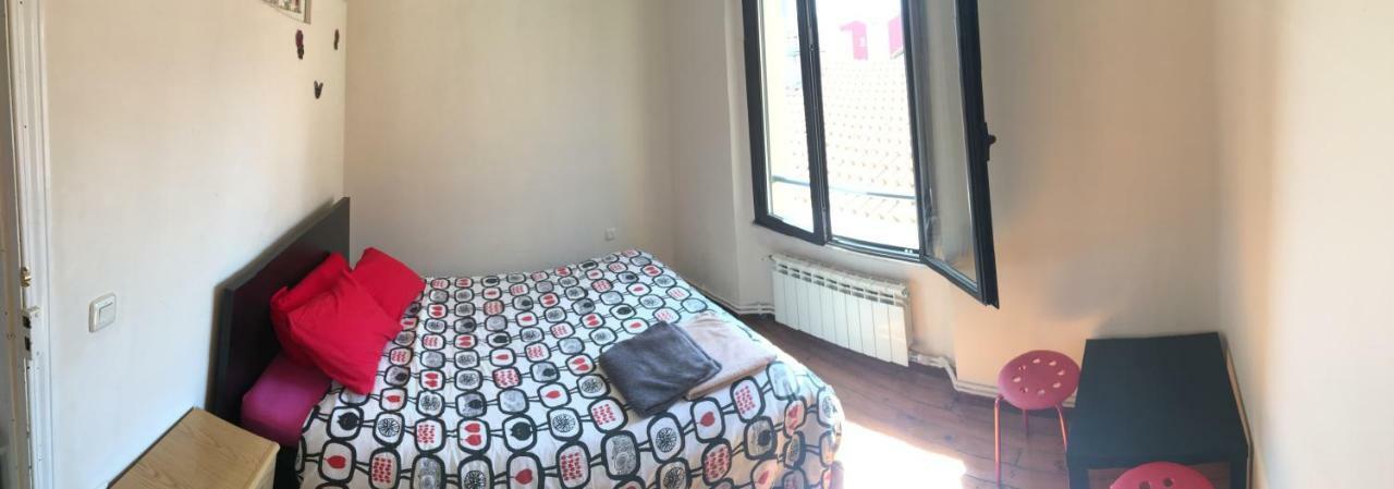 Piso En El Humedo, Al Lado Plaza Mayor ليون المظهر الخارجي الصورة